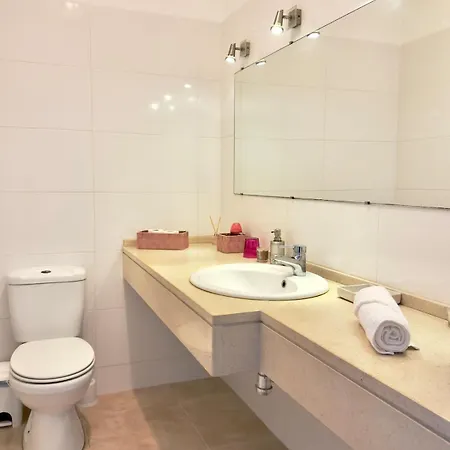 Large House Near Beaches & Surf * אנטוגויה דה באלייה