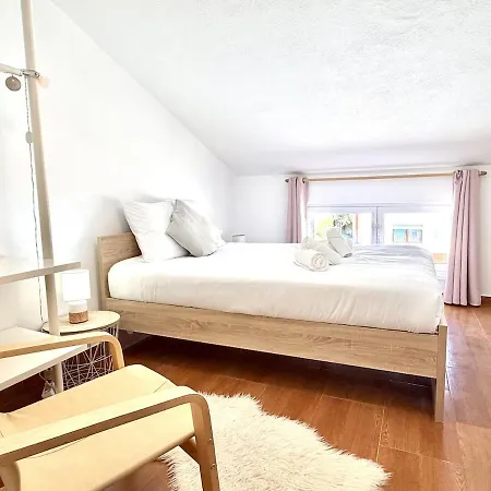 Large House Near Beaches & Surf בית נופש *