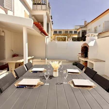 Large House Near Beaches & Surf בית נופש *