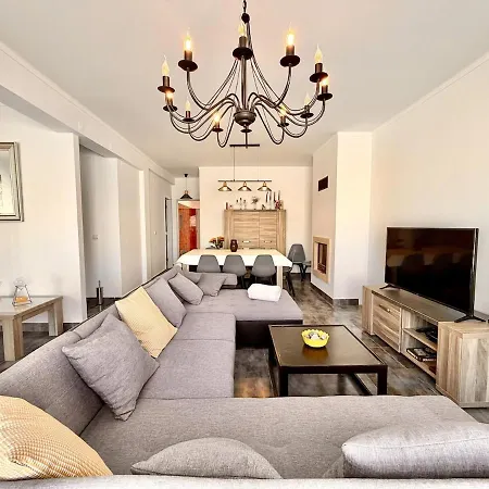 Large House Near Beaches & Surf אנטוגויה דה באלייה